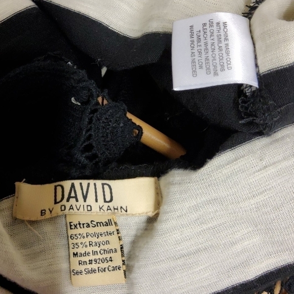 𝅺david Kahn top black white size xsmall lace back - Picture 5 of 5
